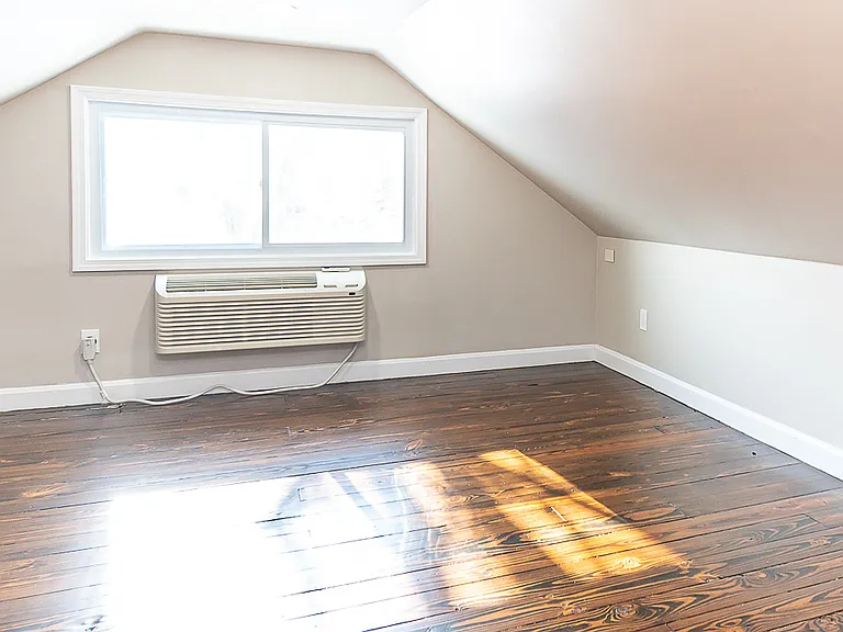 10712 Fidelity Ave #UP — Photo 24