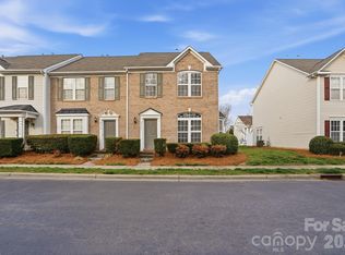 4723 Forestridge Commons Dr, Charlotte, NC 28269