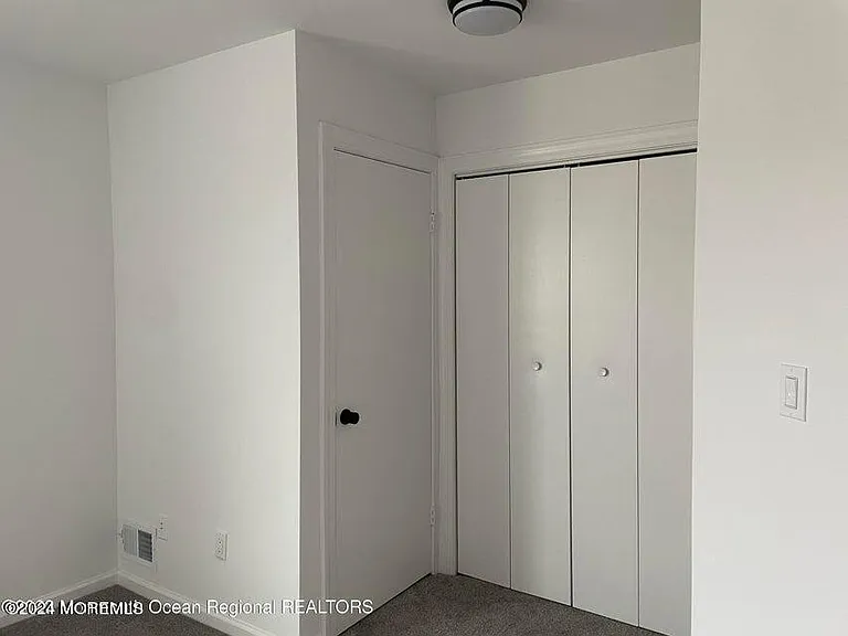 19 Karen Dr #19 — Photo 12