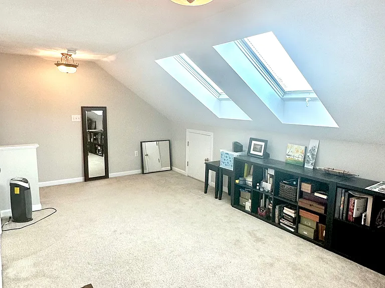 28 Evergreen Ave #28 — Photo 11