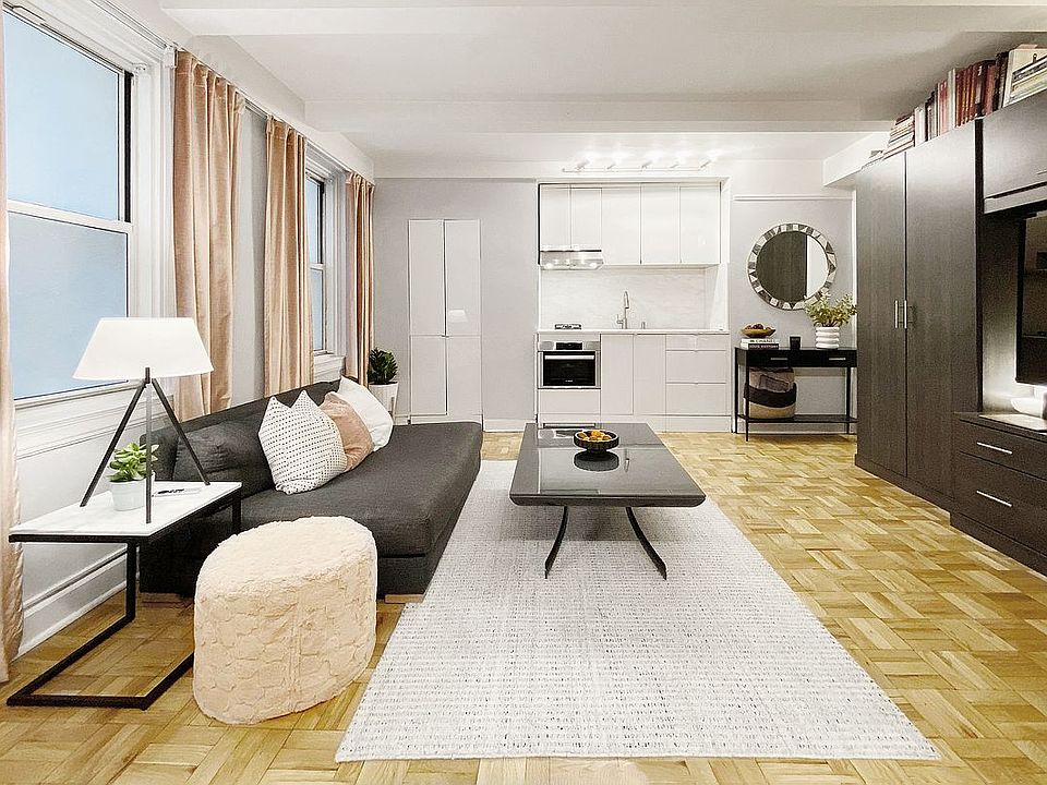 1st image of 155 E 49th St Lobby 1E