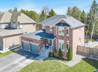 787 Freemont Ct, Innisfil, ON L9S 0K4