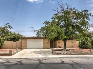 4825 Newton Dr, Las Vegas, NV 89121