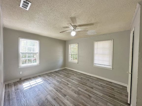 5th image of 1609 Marion St APT B