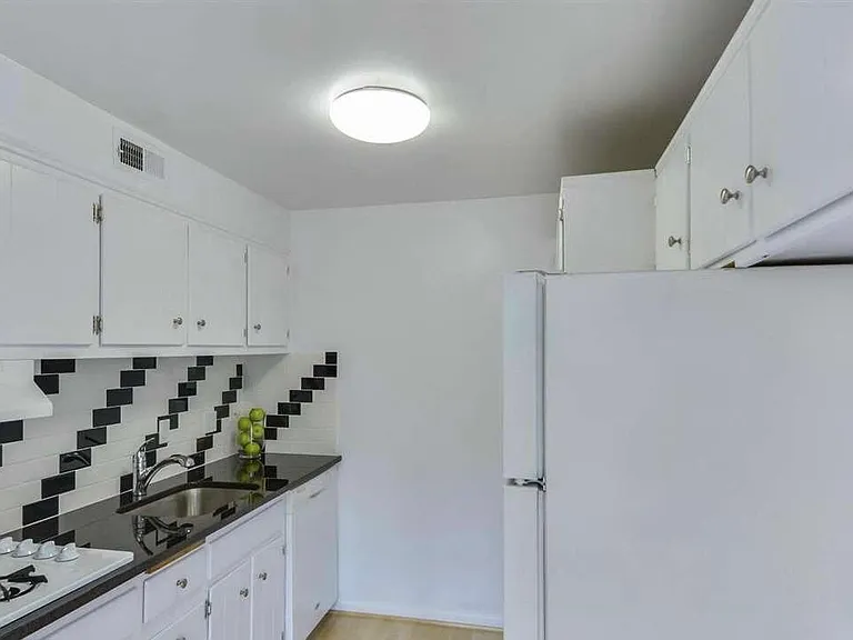 10412 Rockville Pike — Photo 4