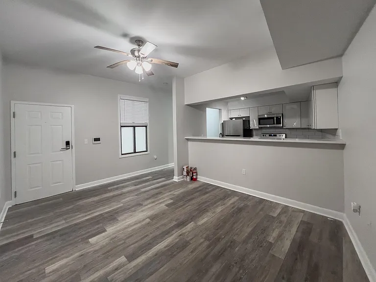 151 Calhoun St #B — Photo 5