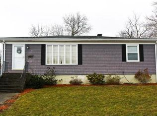 7 Deer St, Somerset, MA 02726