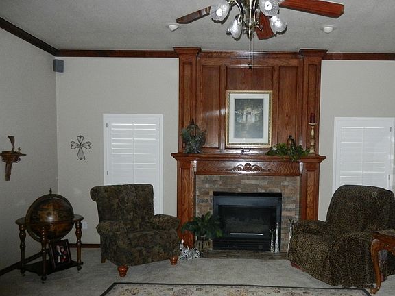 2nd image of 1613 SW 129th St