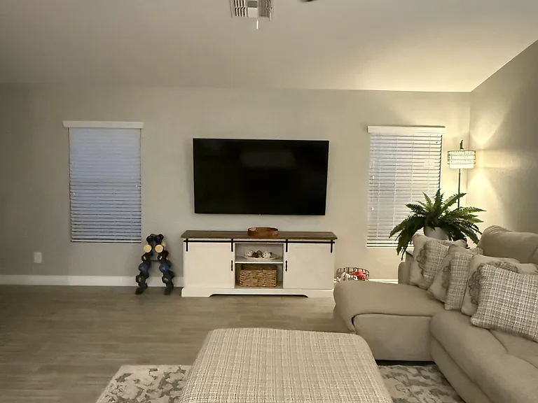 3597 E Del Rio Dr — Photo 4