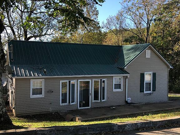 2nd image of 110 Lewis Ct