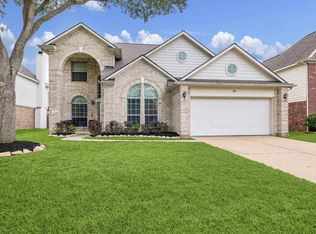 5115 Bur Oak Dr, Pasadena, TX 77505