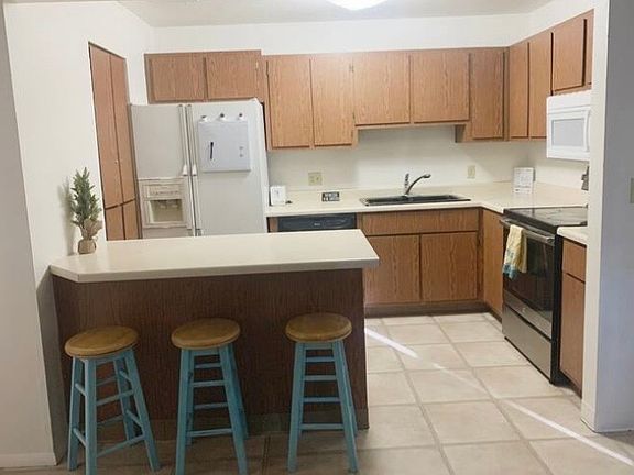 3rd image of 1200 S Riordan Ranch St APT 123