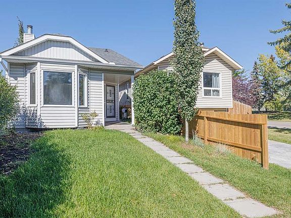 2nd image of 5 Erin Grove Pl SE