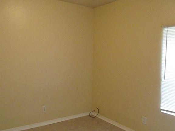 4th image of 876 N C St