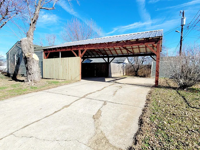 300 E Kittyhawk Dr — Photo 22
