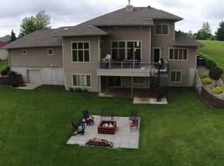 847 Fox Run Dr, Oskaloosa, IA 52577