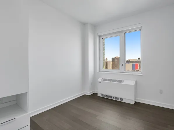 29-22 Northern Boulevard image 1 of 21