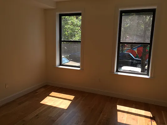 Rented by EXR | media 19