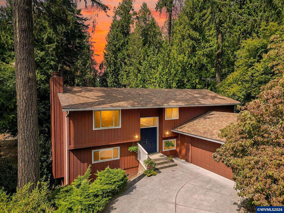 1st image of 3908 SE Arbor Ct
