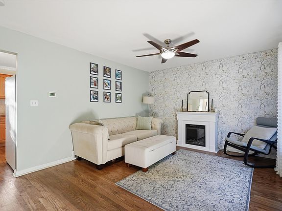 4th image of 1740 Dover Ct