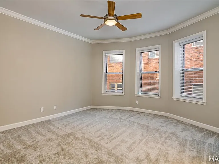 4250 Lindell Blvd #A — Photo 15