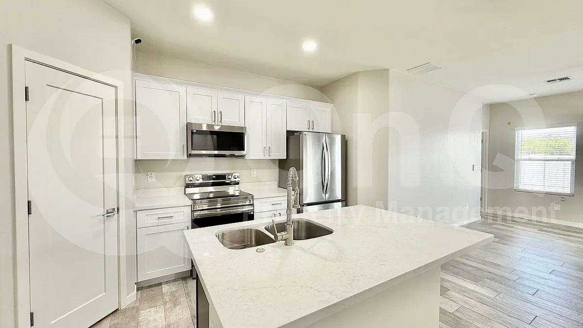 3 bed, 2.0 bath, 1488 sqft, $1,799 — Photo 4