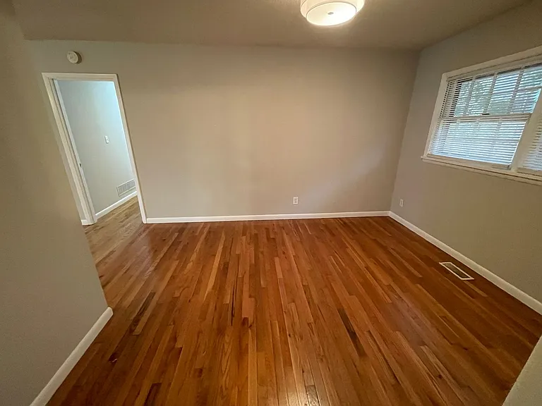 2902 Highbrook Ct — Photo 8