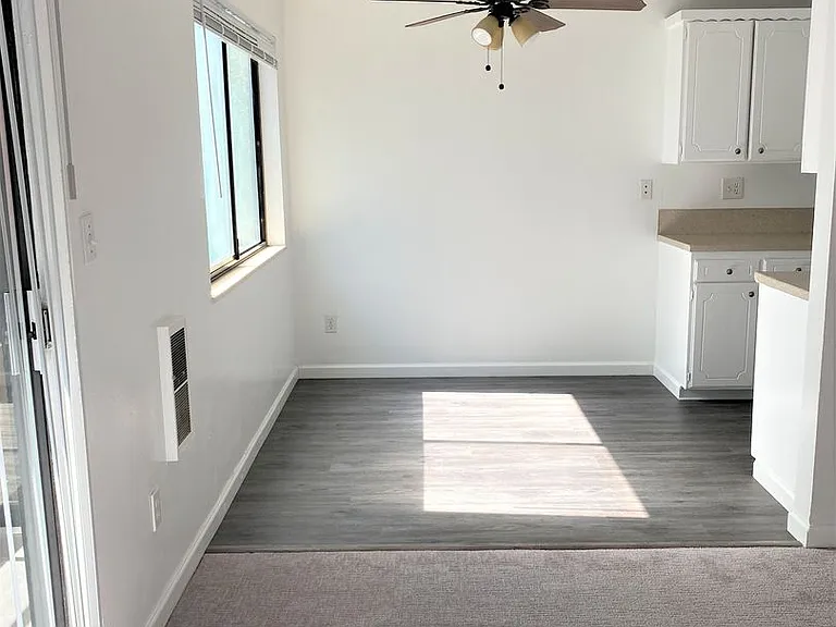 Hill Town Apartments — Photo 44