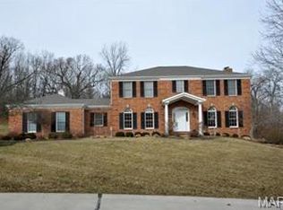 9 Vanessa Dr, Saint Louis, MO