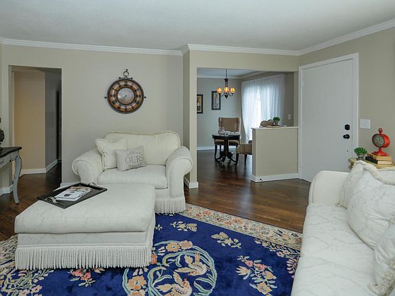 3517 Scots Pine Way-105