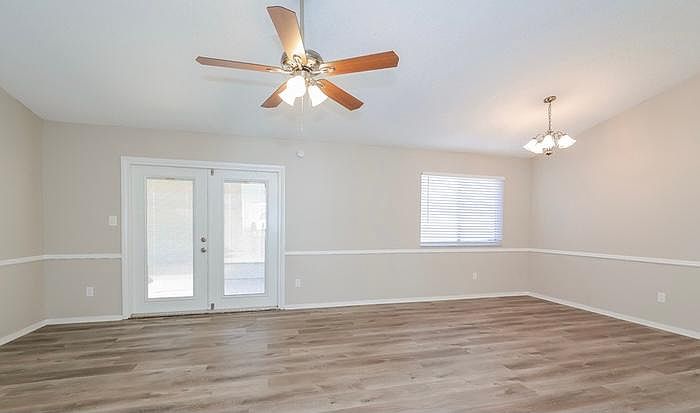 1st image of 1534 Elmwood Ave