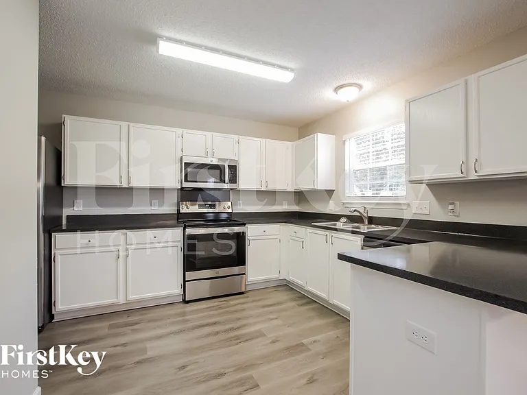 2819 Rosemeade Dr — Photo 8