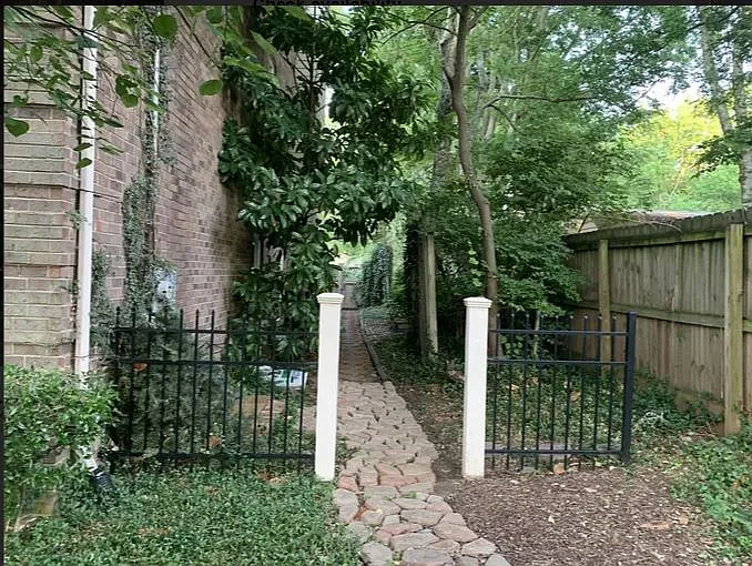 3418 Belmont Blvd — Photo 2