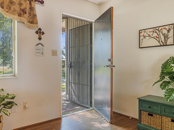 3rd image of 2700 Macdougal St APT 1