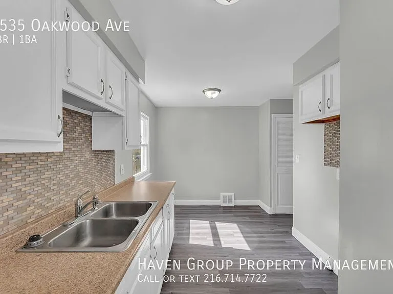 5535 Oakwood Ave — Photo 6