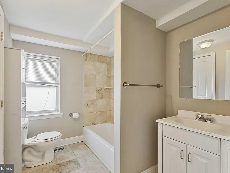 249 Chester St #3 — Photo 9