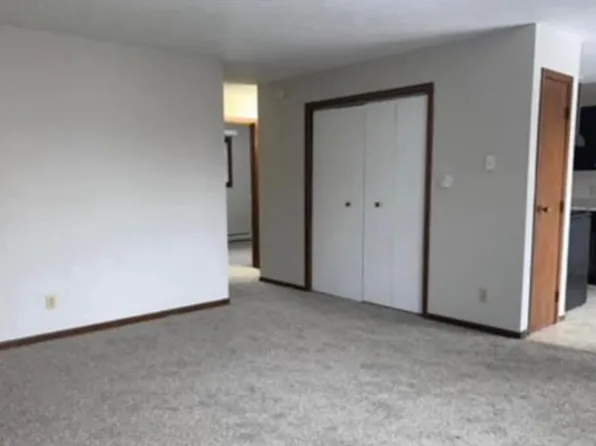 Sunrise Apartment, 800 N Omaha Ave #820-02, Sioux Falls, SD 57103