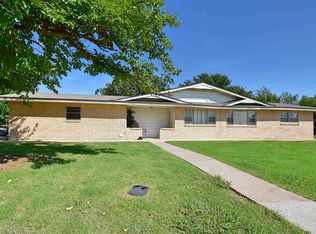 4202 SE Elmhurst Ln, Lawton, OK 73501