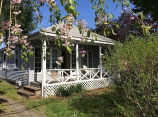 7 Logan St, Warwick, RI 02889