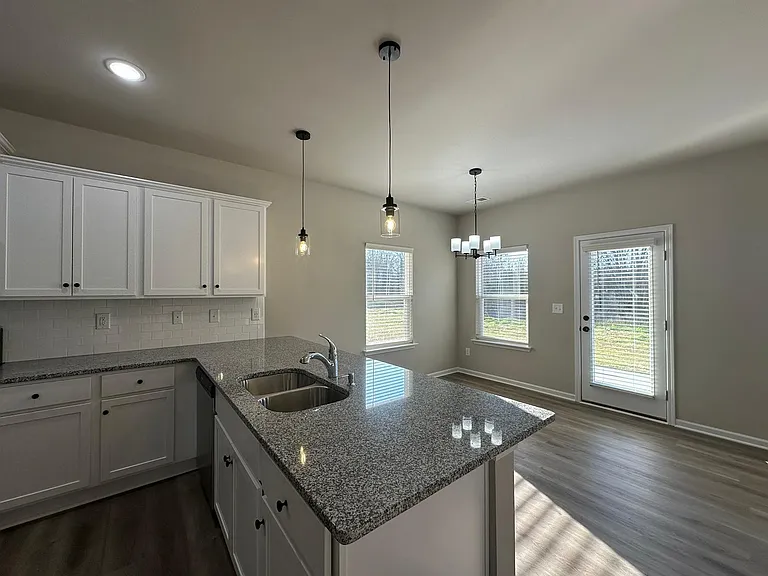 9050 Stoney Waters Ct — Photo 10