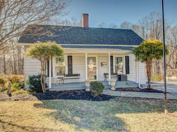 619 N Mountain St, Cherryville, NC 28021