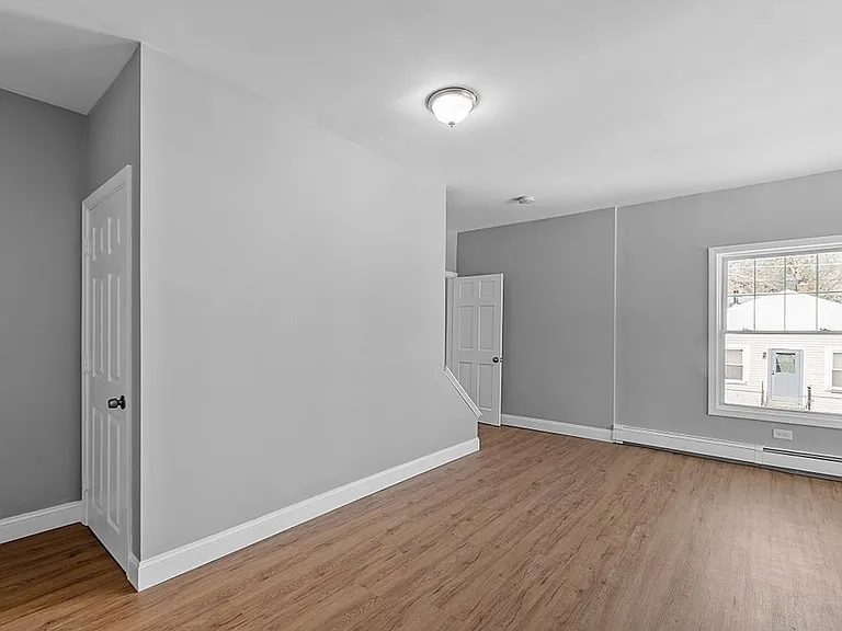 18 The Clearing St #1 — Photo 11
