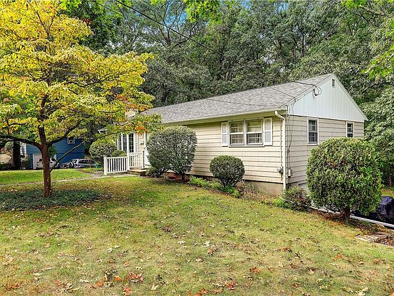 2nd image of 145 Maplewood Dr