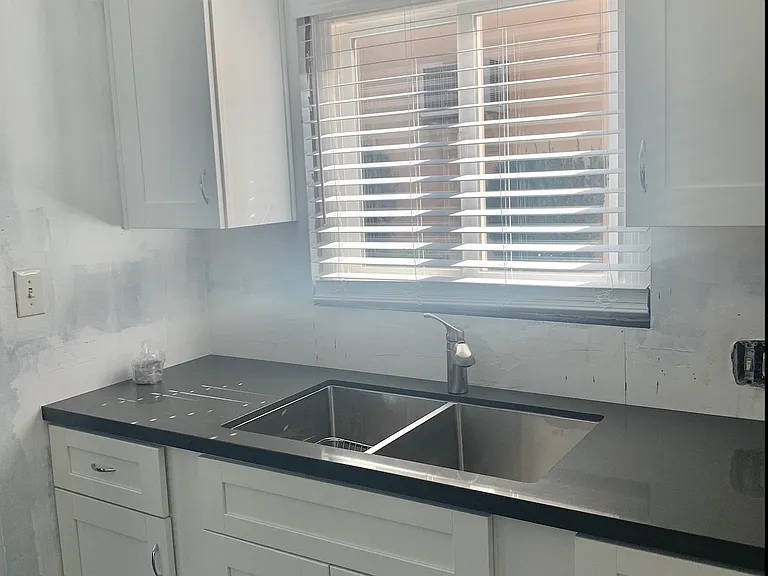 502 E Hurst St #B — Photo 10