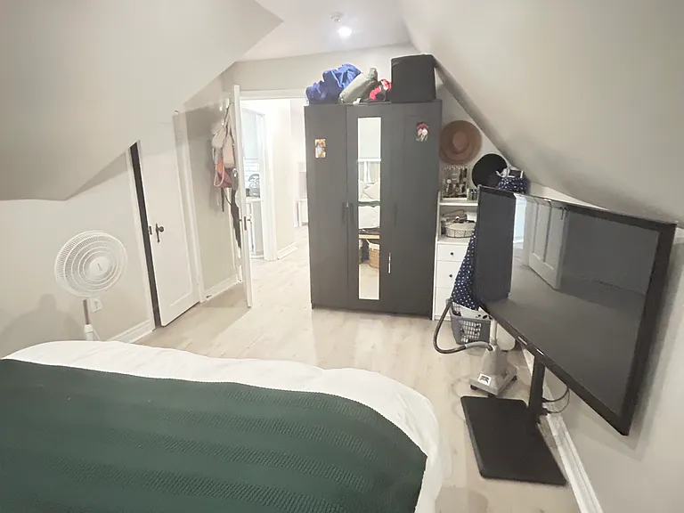 262 James St S #301 — Photo 1