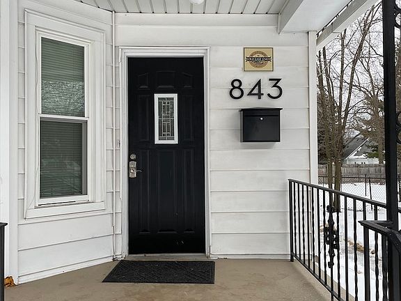 2nd image of 843 Crescent St NE #1