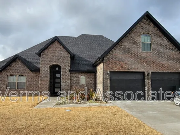 1890 Sunrise Cir, Centerton, AR 72719