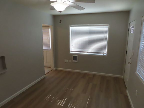 4th image of 4042-48 Ohio St #4046-1/2