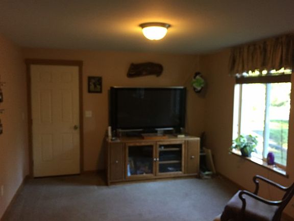 5th image of 130 E Sea Vista Ln