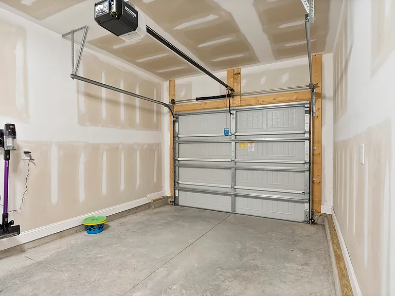 124 Bridge Point Cir — Photo 40